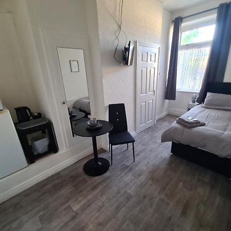 Tredegar Arms Budget Guesthouse For Walkers/Cyclists/Contractors/Traveler Merthyr Tydfil Buitenkant foto
