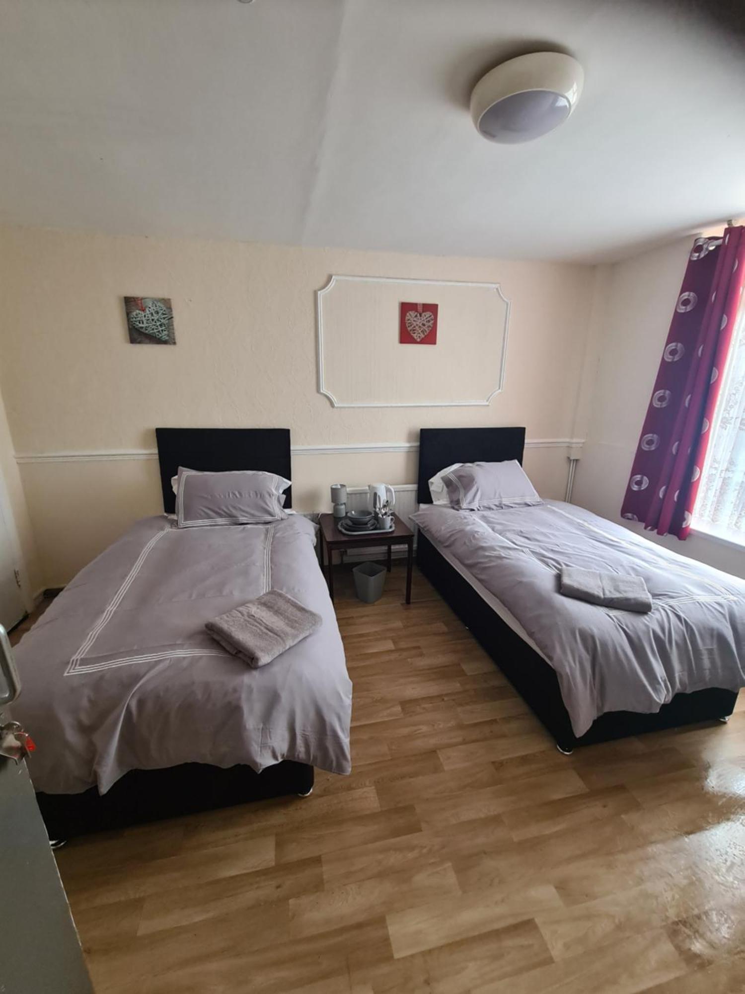 Tredegar Arms Budget Guesthouse For Walkers/Cyclists/Contractors/Traveler Merthyr Tydfil Kamer foto