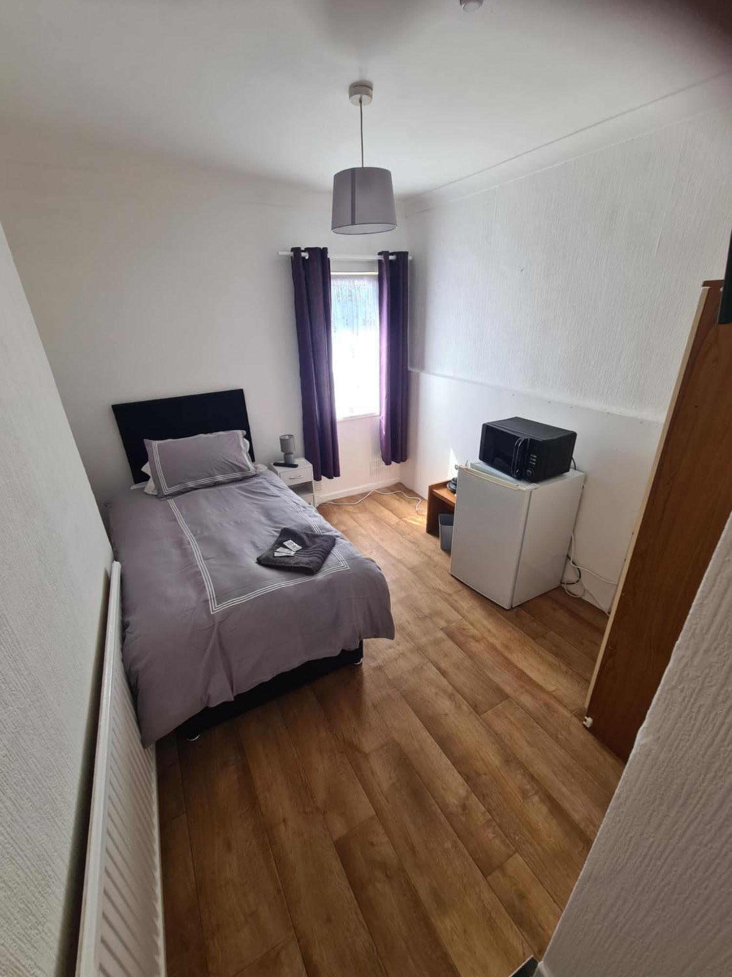 Tredegar Arms Budget Guesthouse For Walkers/Cyclists/Contractors/Traveler Merthyr Tydfil Buitenkant foto